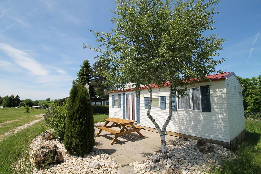 Azur Camping Schwaebische Alb Sonnenbühl Exteriör bild